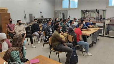 جامعة القاهرة التكنولوجية الجديدة تبدأ تدريبًا عمليا لبرنامجي الميكاترونكس والطاقة المتجددة