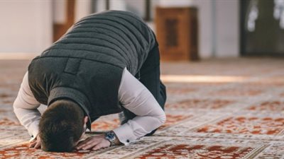 من بينها جلب الرزق.. 10 فضائل لصلاة الفجر