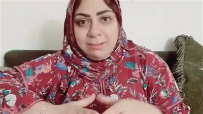 ولية أمر عن مناهج الصف الرابع الابتدائي: دماغ أولادنا مش مستحملة | فيديو