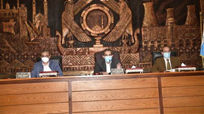 محافظ الغربية يناقش الموقف التنفيذي لـ 14 مشروعًا ضمن حياة كريمة