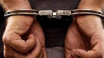 الحياة في السجن أفضل.. إيطالي يُسلم نفسه للشرطة هربًا من زوجته