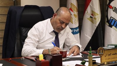 نقيب البترول: إلغاء حالة الطوارئ يدعم مناخ الاستثمار