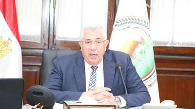  عبر تقنية الفيديو كونفرانس.. القصير يبحث مع المفوض الزراعي بالاتحاد الأوروبي عددًا من القضايا المشتركة