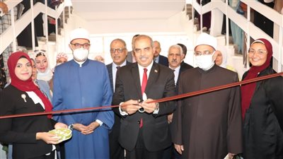 رئيس جامعة الأزهر يفتتح معرض الكتاب الثاني بفرع البنات في مدينة نصر