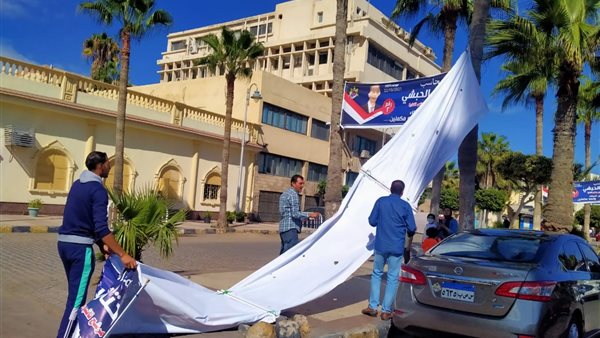 إزالة لوحات إعلانية