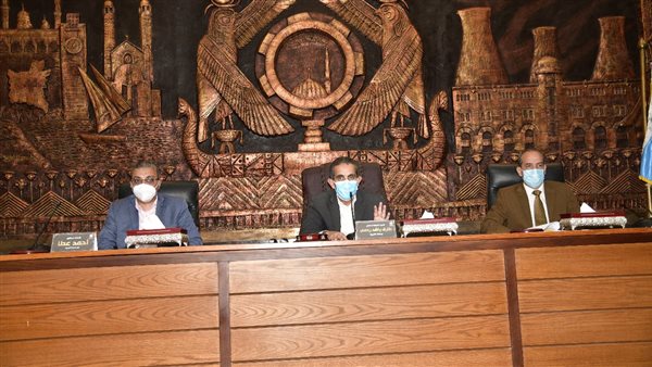 محافظ الغربية يتابع