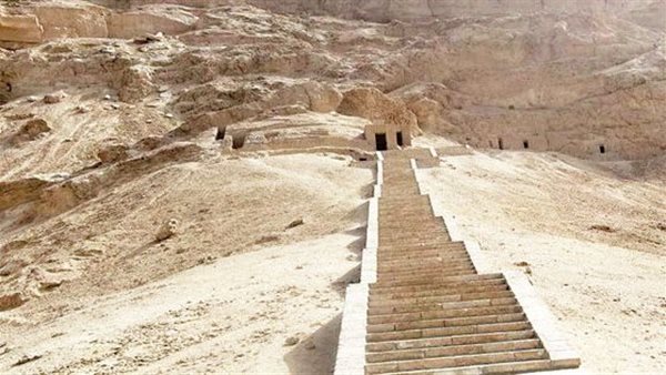 مقابر جبل أسيوط