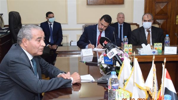 وزير التموين