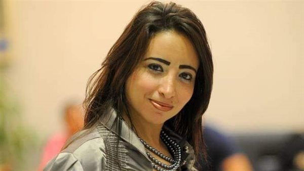 الفنانة الشابة نهال