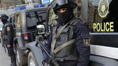 ملابسات القبض على متحرش بـ طالبة جامعية داخل أتوبيس نقل عام في المعادي