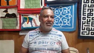  أحمد إسماعيل أحد تجار الخيامية بالدرب الأحمر: بشتغل أسبوع في القطعة الواحدة 