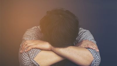 9 تصرفات تظهر على الشخص المسحور.. أبرزها السرحان والدوخة والزغللة 