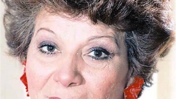 عايدة عبد العزيز