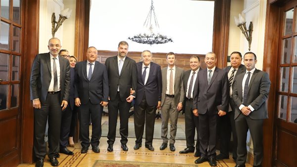 القنصل الروسي يزور