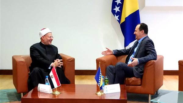 الدكتور شوقي علام