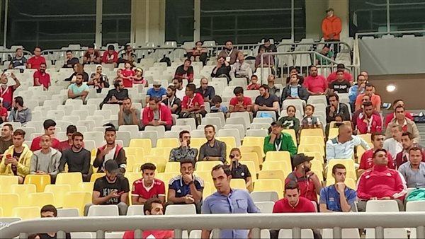 توافد الجماهير على