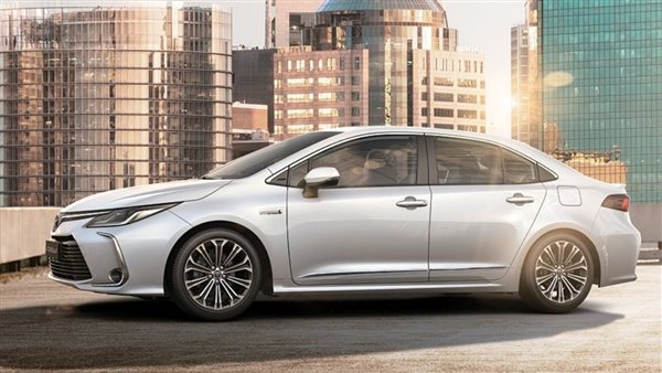 تويوتا كورولا في