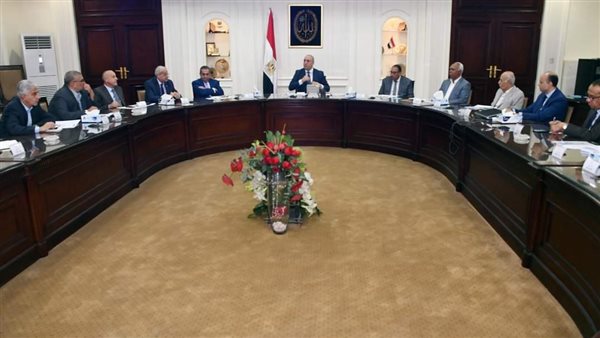 اجتماع وزير الإسكان