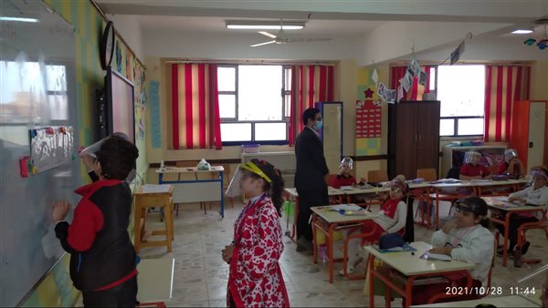 طلاب المدرسة اليابانية