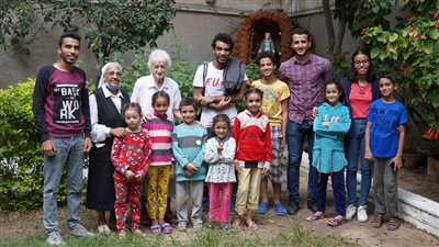 لزيارة الكهنة كبار السن الإيبارشية البطريركية تطلق اليوم الأرسالي العالمي 