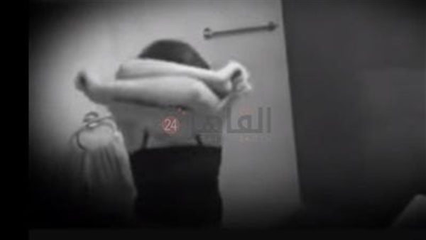 تصوير الفتيات داخل