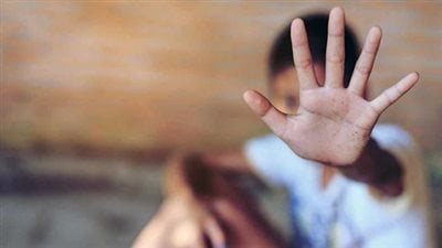 لزيادة عدد المتابعين.. ضبط يوتيوبر نشر صورة فتاة وعلق عليها بإيحاءات جنسية