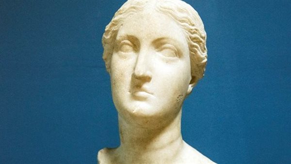 تمثال نصفي من رخام