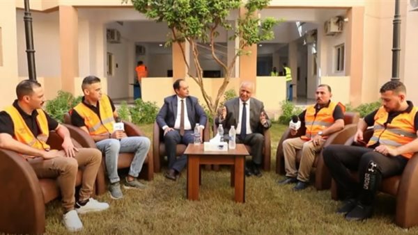 متعافون من الإدمان