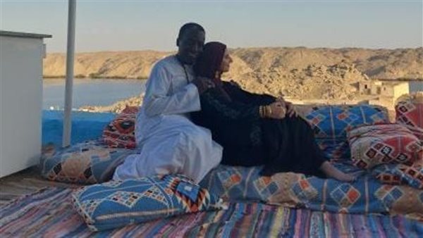 صابر عسكر ومانو الفرنسية