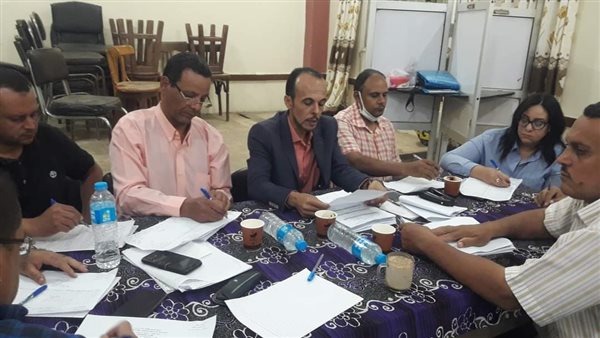 اللجنة المشرفة على