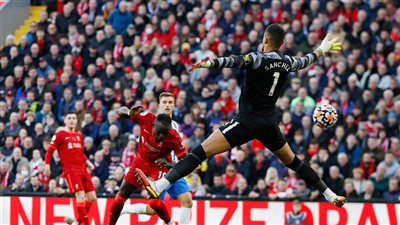 ليفربول يتقدم على برايتون 2-1 في الشوط الأول بالدوري الإنجليزي