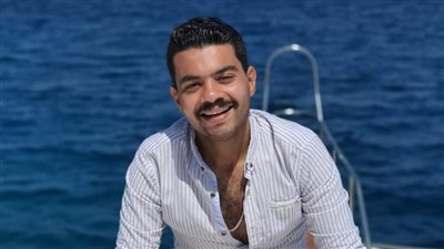 كل يوم محتاج عملية.. أخ يستغيث لعلاج شقيقه على نفقة الدولة بعد إصابته بطلق ناري | صور