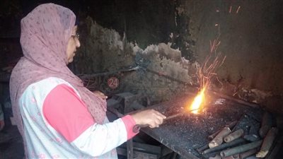 الأسطى نعمة أشهر حدادة بكفر الشيخ: حلمي معاش ثابت ومقابلة الرئيس 