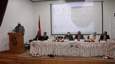 مؤتمر كلية الدراسات الإسلامية للبنات ببني سويف يشيد بجهود الطيب على مستوى العالم