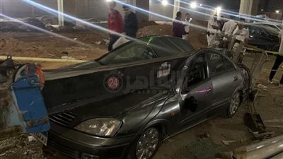 تهشم سيارات إثر سقوط رافعة من أعلى كوبري بأرض اللواء| صور