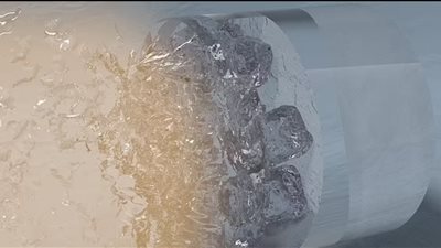 جليد ساخن داخل الكواكب يعاد تكوينه لإرسال الأشعة السينية عبر الماس | دراسة