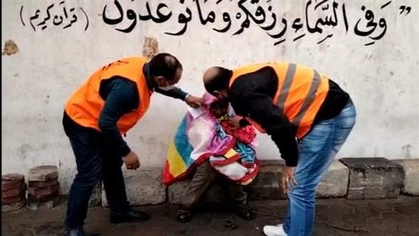 انقاذ أطفال وكبار