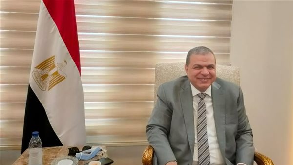 وزير القوى العاملة