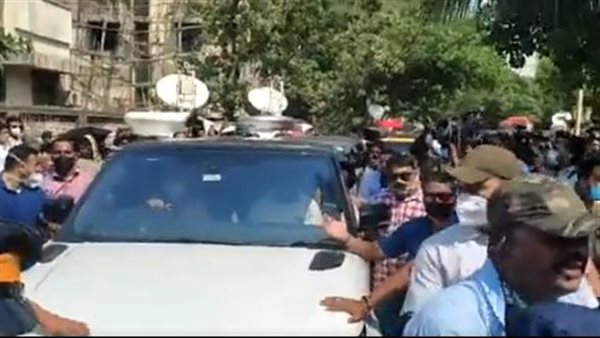 لحظة خروج أريان خان