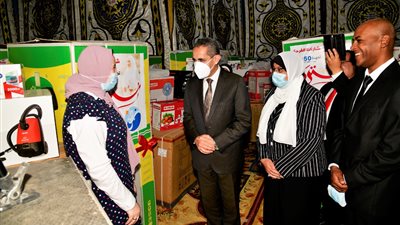 محافظ الغربية يسلم جهاز 50 عروس ضمن مبادرة سترة: نسعى لتنفيذ توجيهات رئيس الجمهورية 