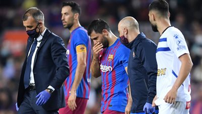 حصاد 2021 | في مقدمتهم أجويرو.. لاعبون اعتزلوا كرة القدم خلال العام