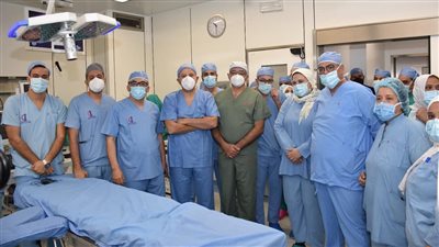 لأول مرة.. تفاصيل إجراء جراحتين بالروبوت في جامعة عين شمس ضمن رؤية مصر 2030