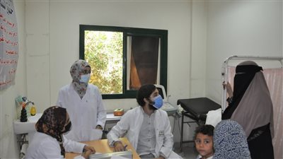 انطلاق قافلة جامعة حلوان لمدينة الصف لتوفير حياة كريمة 