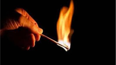 لخلاف على الميراث.. شخص يشعل النيران في شقيقته بالدقهلية 