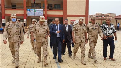 تكريم طلاب المدرسة الزخرفية ببورسعيد لمشاركتهم في صقر 80