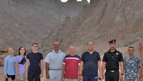 ادعم سياحة بلدك تنظم