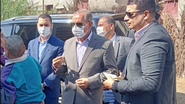 محافظ كفر الشيخ يناقش