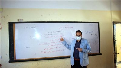 بعد شكاوى أولياء الأمور.. وكيل تعليم الغربية يتابع سير العملية الدراسية داخل مدارس شرق المحلة | صور