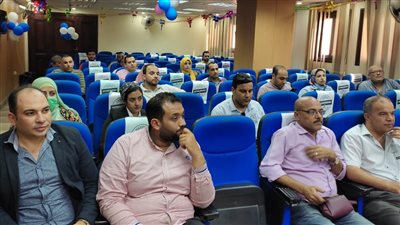 وكيل وزارة الصحة بالدقهلية يتابع مستجدات الوضع الحالي لتطعيم المواطنين بلقاح كورونا