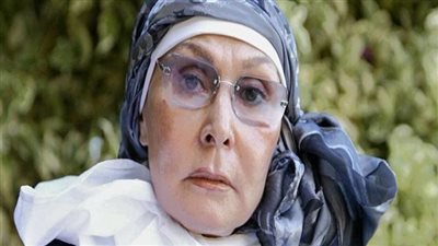 أبرزهم يسرا وإسعاد يونس.. نجوم يطمئنون على حالة سهير البابلي يوميًا